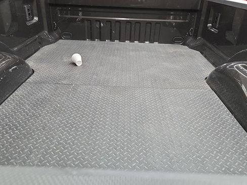 Used 2025 Ford F350 Platinum w/ Platinum Plus Package image 17