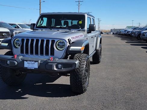 Used 2020 Jeep Gladiator Rubicon image 4