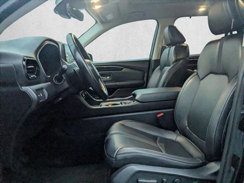 Used 2023 Honda Pilot Touring image 19