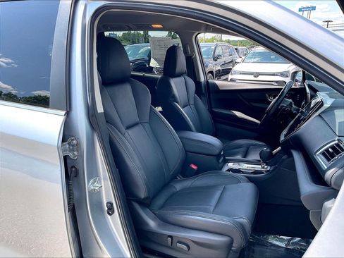 Used 2023 Subaru Ascent Limited AWD/4WD image 10