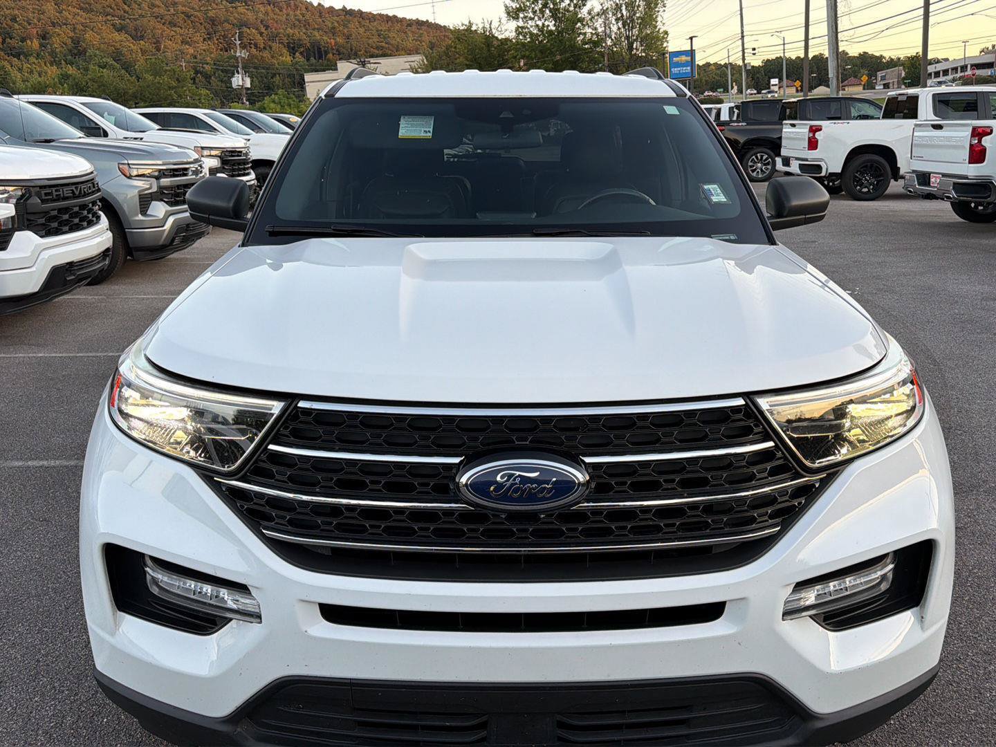 Used 2020 Ford Explorer XLT w/ Equipment Group 202A RWD image 5