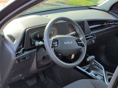 New 2026 Kia Niro LX FWD image 10