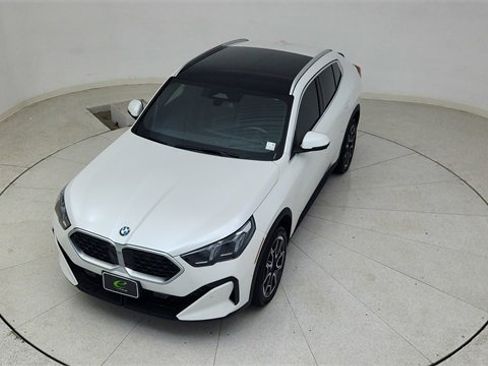 Used 2025 BMW X2 xDrive28i image 74