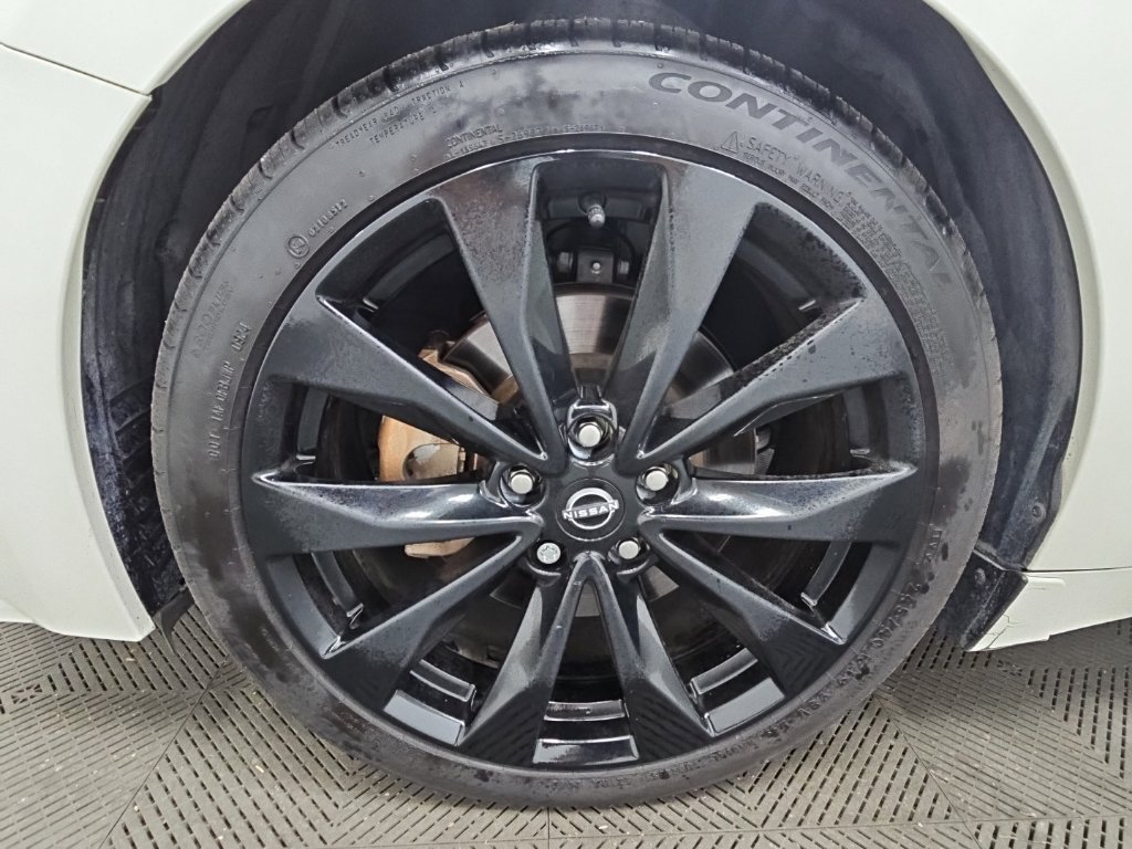 Used 2023 Nissan Maxima SR w/ Sport Mat Group FWD image 45