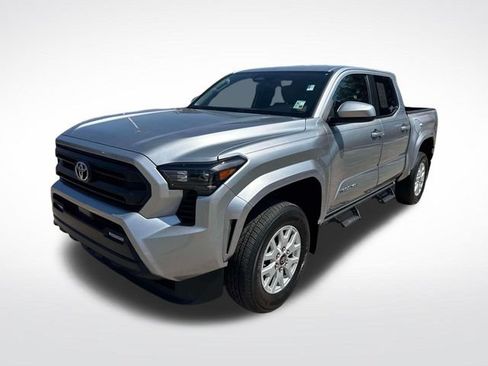 Used 2024 Toyota Tacoma SR5 RWD image 3