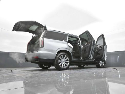 Used 2023 Cadillac Escalade Sport Platinum image 50