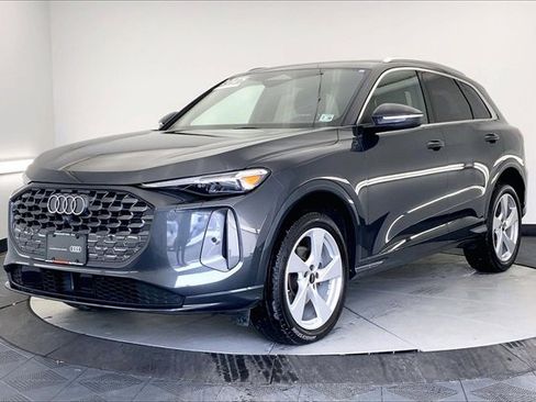 Certified 2025 Audi Q5 Premium Plus w/ Premium Plus image 2