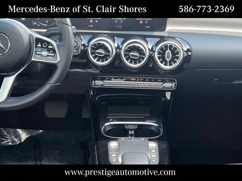 Used 2021 Mercedes-Benz CLA 250 image 18