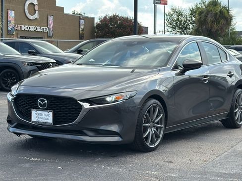 Used 2021 MAZDA MAZDA3 s FWD image 8