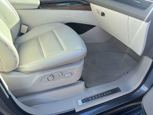 Certified 2022 Cadillac Escalade Sport Platinum image 16