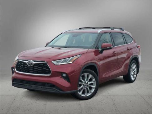 Certified 2021 Toyota Highlander Limited image 1
