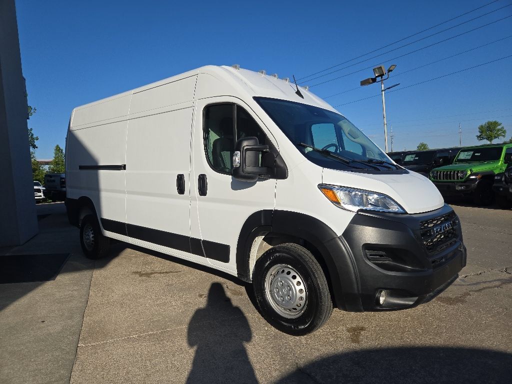 Used 2025 RAM ProMaster 2500 w/ Convenience Group FWD image 13