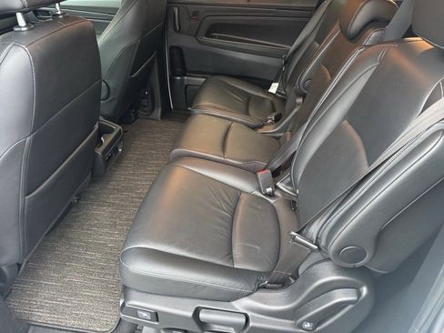 Used 2024 Honda Odyssey EX-L image 11