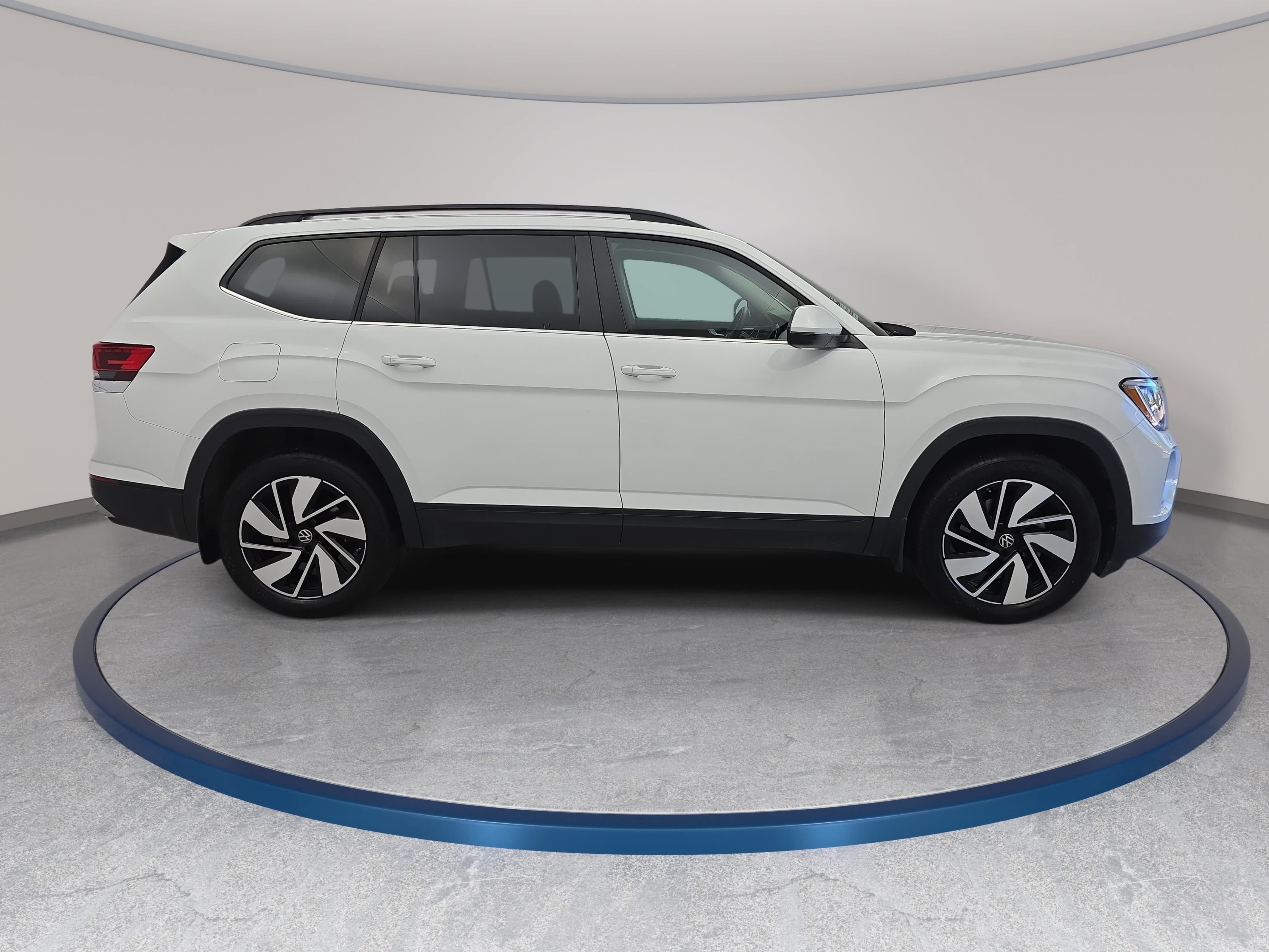 Certified 2024 Volkswagen Atlas SE AWD/4WD image 4