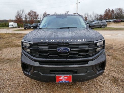 New 2025 Ford Expedition Max Active image 9