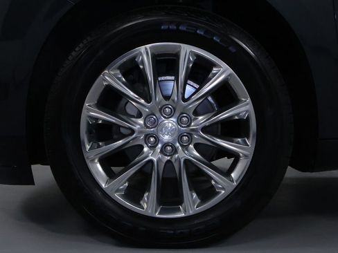 Used 2020 Buick Enclave Premium w/ Sun and Sites Package image 34