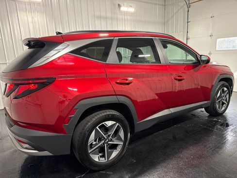Used 2025 Hyundai Tucson SEL AWD/4WD image 3