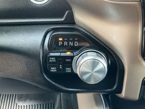 Used 2022 RAM 1500 Laramie AWD/4WD image 18