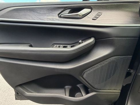 New 2025 Jeep Grand Cherokee L Limited image 19