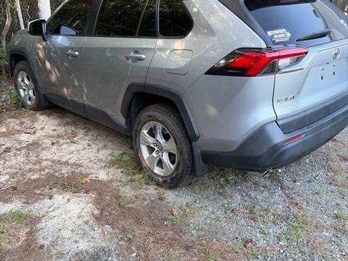 Used 2019 Toyota RAV4 XLE w/ All Weather Liner Package AWD/4WD image 4