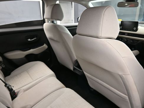 Used 2024 Honda HR-V LX image 41