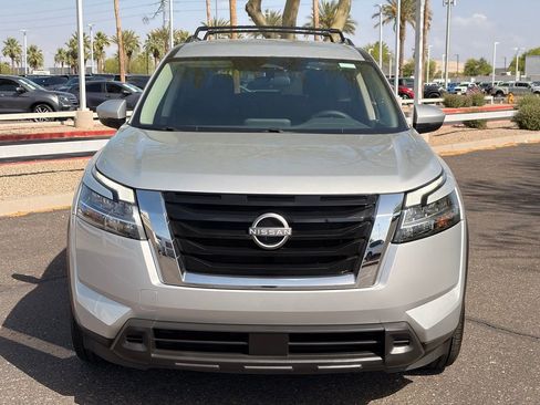 Certified 2022 Nissan Pathfinder SV FWD image 9