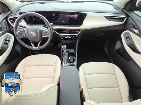 Certified 2024 Buick Encore GX Avenir FWD image 12