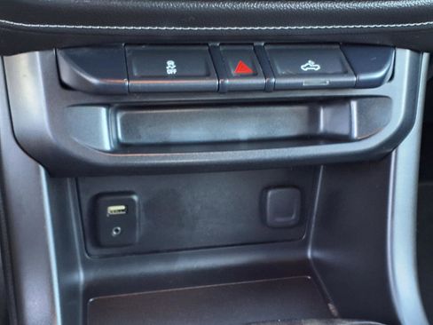 Used 2016 GMC Canyon SLE w/ SLE Convenience Package image 18