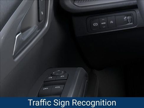 New 2027 Chevrolet Traverse LT w/ Sun and Wheel Package FWD image 25