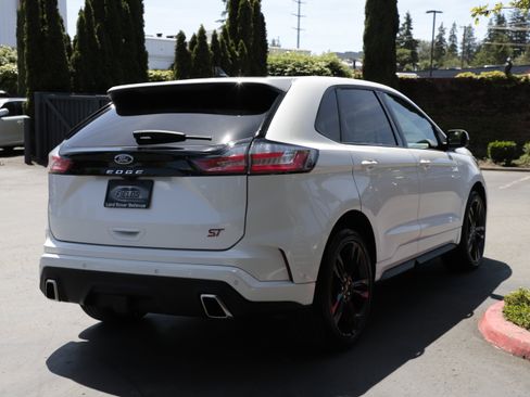 Used 2024 Ford Edge ST w/ Equipment Group 401A AWD/4WD image 10