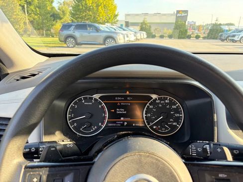 Used 2021 Nissan Rogue SV FWD image 16