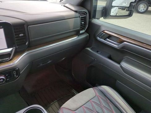 Used 2024 GMC Sierra 1500 Elevation AWD/4WD image 17