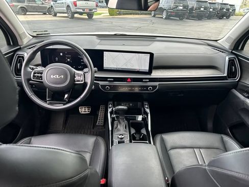 Used 2025 Kia Sorento SX AWD/4WD image 19