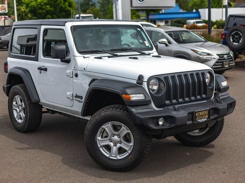 Used 2021 Jeep Wrangler Sport AWD/4WD image 2
