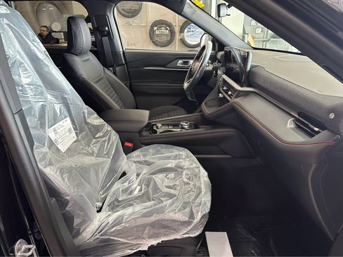 New 2026 Ford Explorer ST-Line AWD/4WD image 35