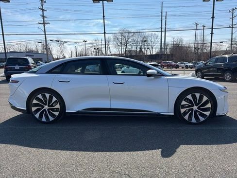 Used 2024 Lucid Air Touring image 10