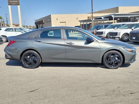 New 2026 Hyundai Elantra SEL Sport FWD image 31