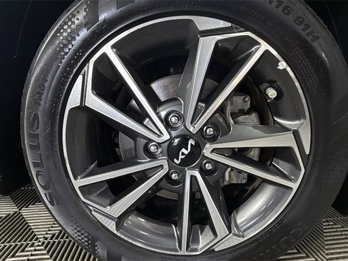 Used 2023 Kia Forte LXS image 32