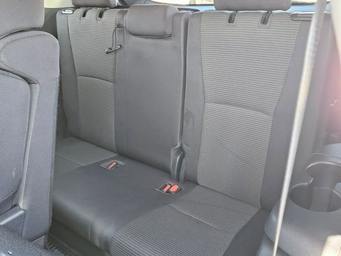 Certified 2023 Toyota Highlander L image 9