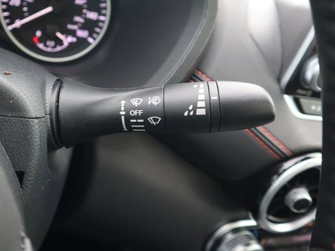 Used 2025 Nissan Sentra SR w/ SR Premium Package image 20