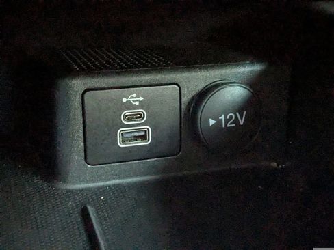 Used 2025 Ford Escape ST-Line image 21