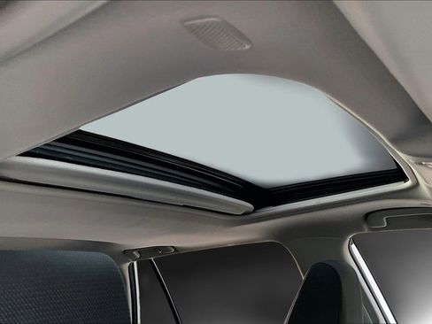 Used 2023 Toyota RAV4 XLE image 21