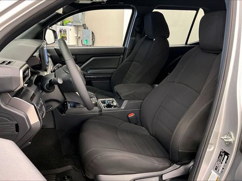 Used 2025 Toyota 4Runner 4WD image 21