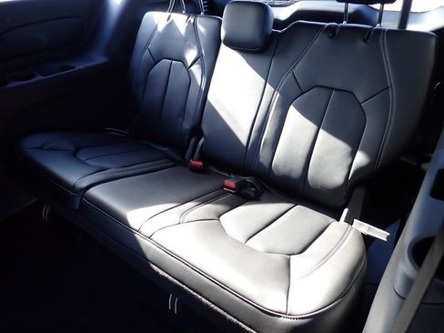 New 2026 Chrysler Pacifica Select w/ S Appearance Package image 14