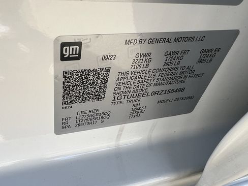 Used 2024 GMC Sierra 1500 AT4 w/ Technology Package image 32