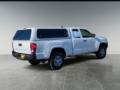 Used 2021 Toyota Tacoma SR RWD image 5