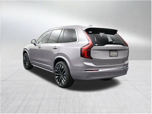 New 2026 Volvo XC90 T8 Ultra AWD/4WD image 3