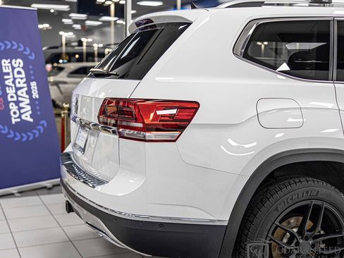 Used 2019 Volkswagen Atlas SEL Premium image 12