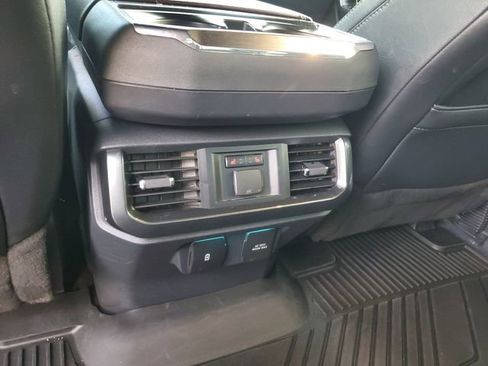 Used 2022 Ford F150 Lariat w/ Equipment Group 502A High AWD/4WD image 16