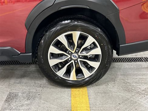 Certified 2025 Subaru Outback Limited image 11
